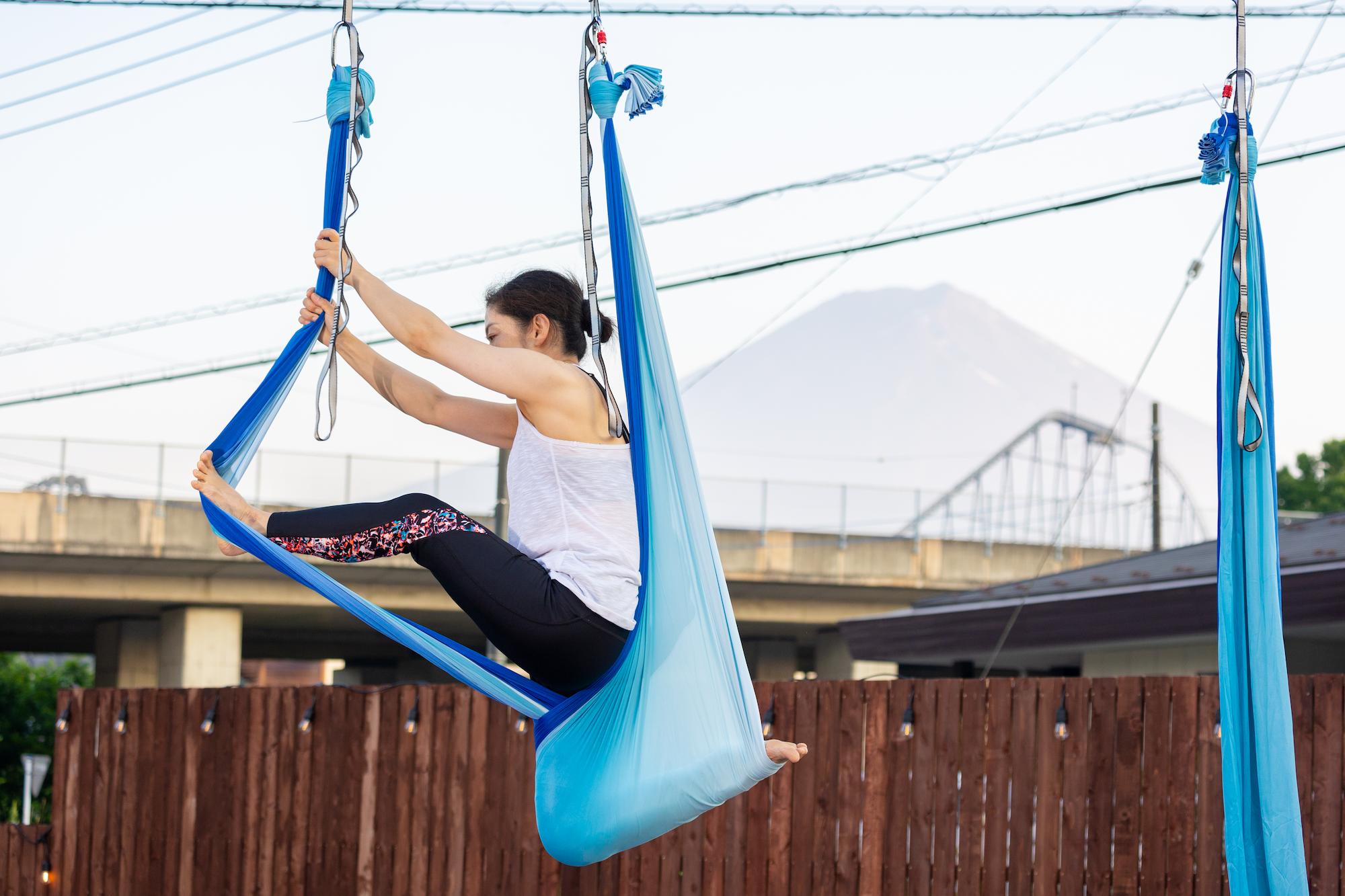 エアリアルヨガ