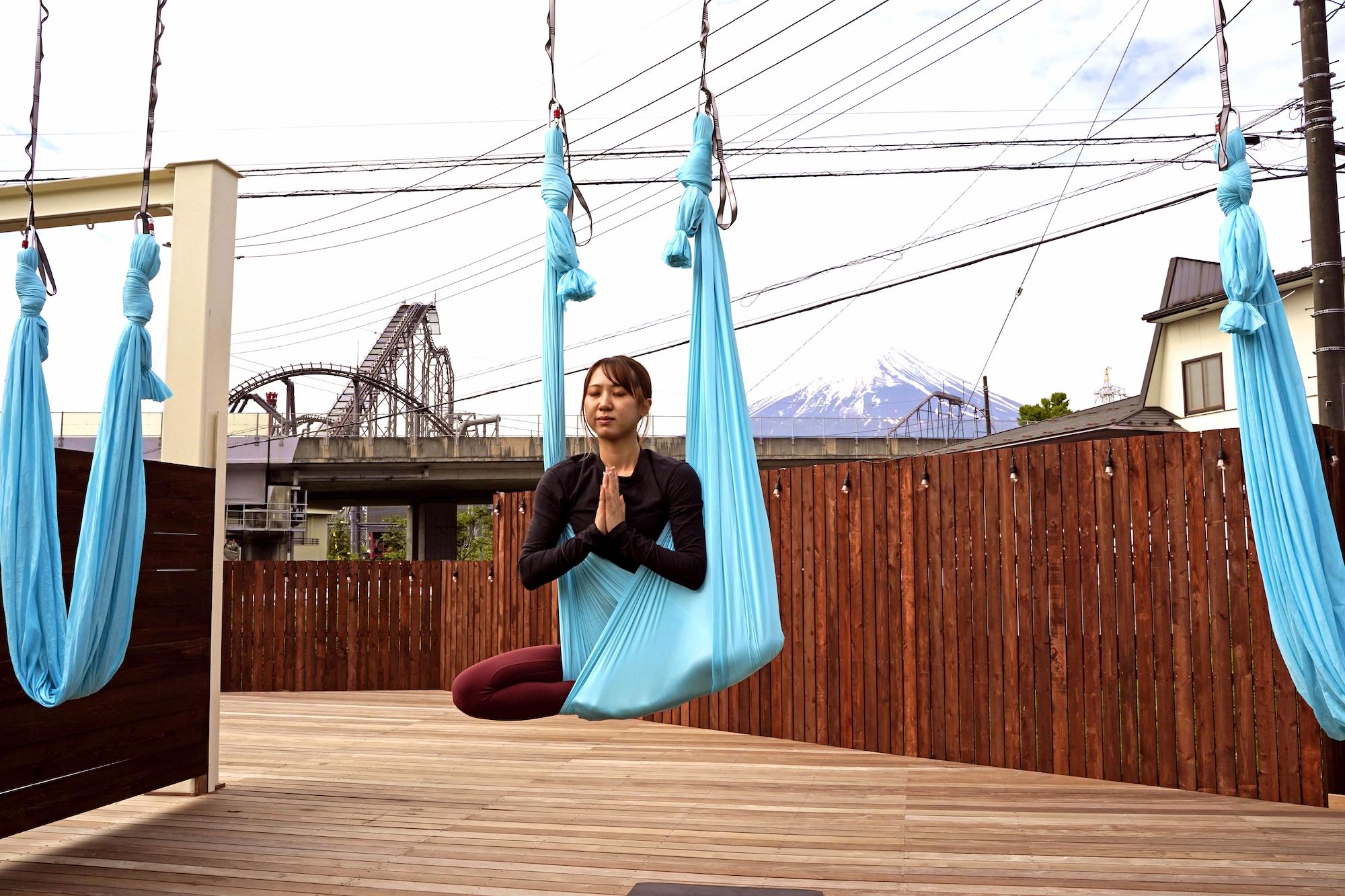 エアリアルヨガ