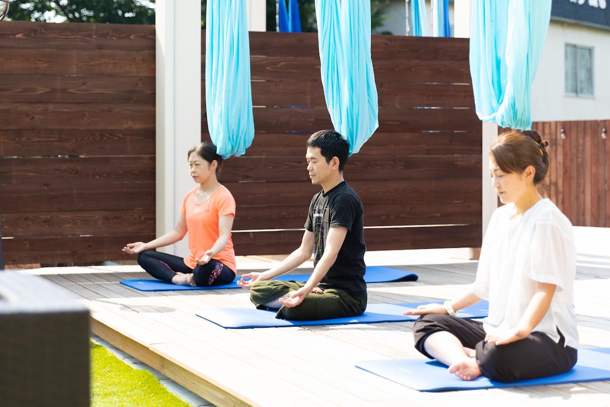 エアリアルヨガ