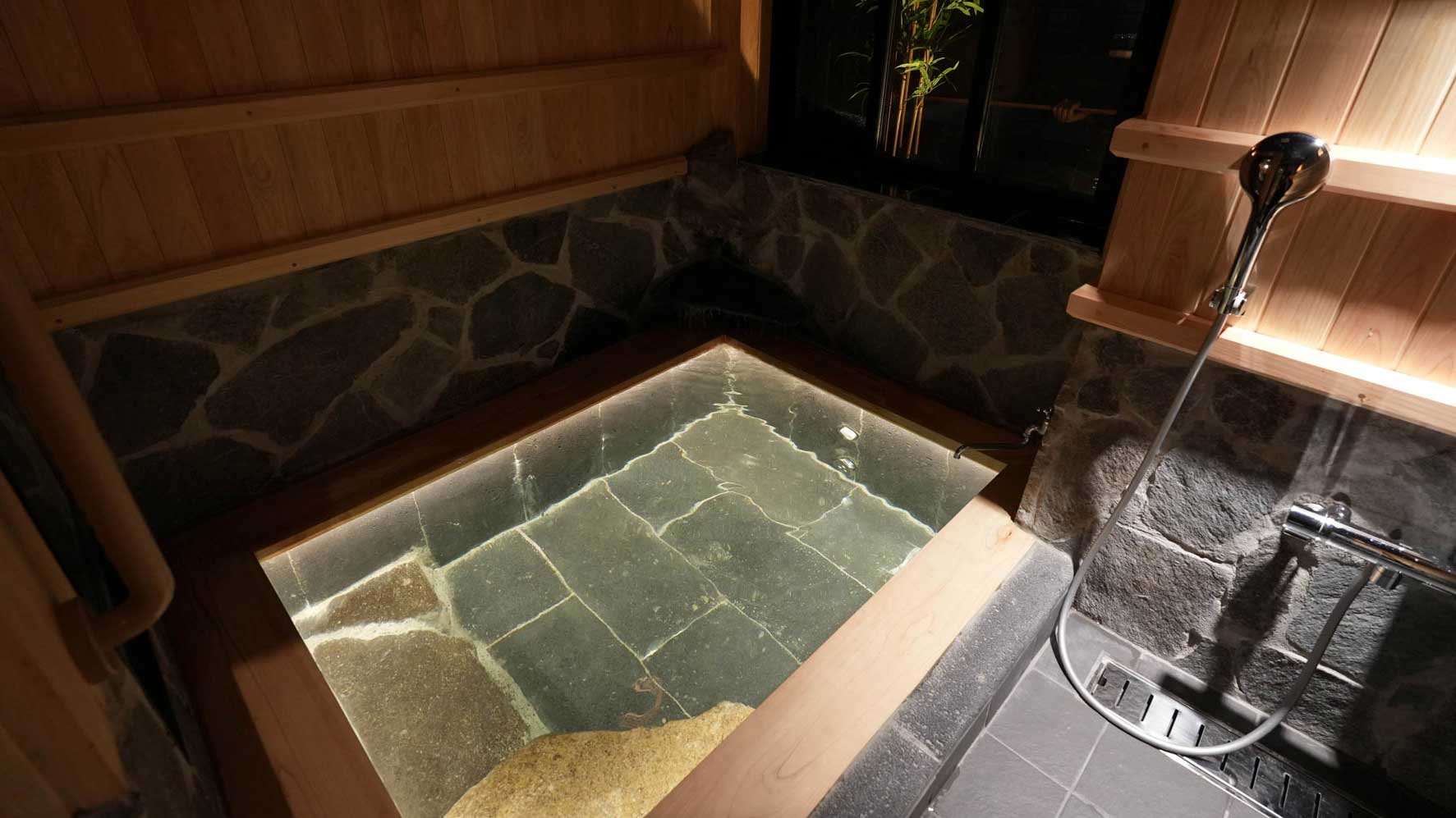 バスルーム内観